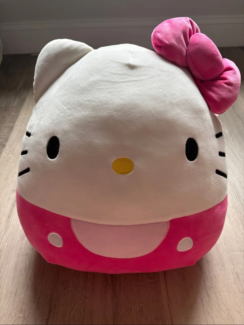 Sanrio Hello Kitty Squishmallow